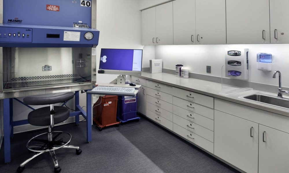 Mayo-Allergy Hood & Mixing